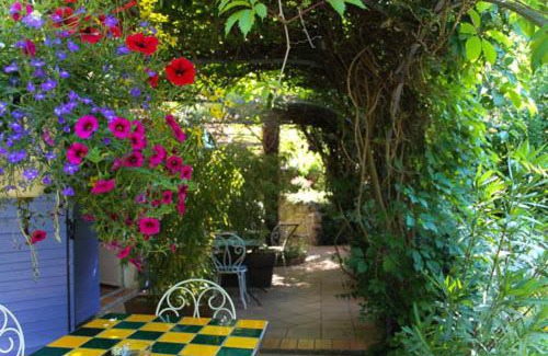 Moustiers-Sainte-Marie Hotel | Clos des Iris