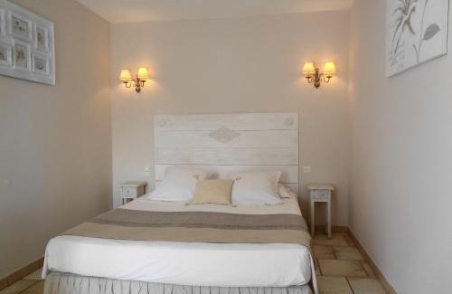 Lacoste Cama Y Desayuno | Clos des Lavandes - Chambres et Suites de charme climatisées-Luberon