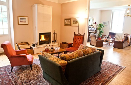 Jurancon Casa | Clos Mirabel Manor B&B