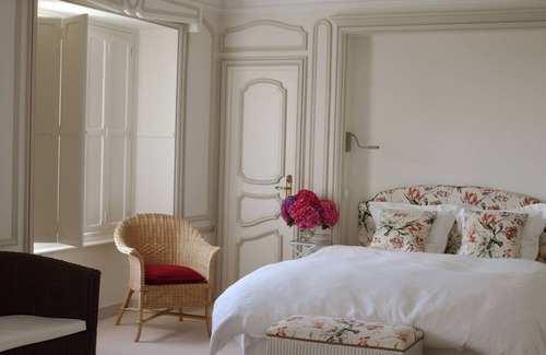 Jurancon Casa | Clos Mirabel Manor B&B