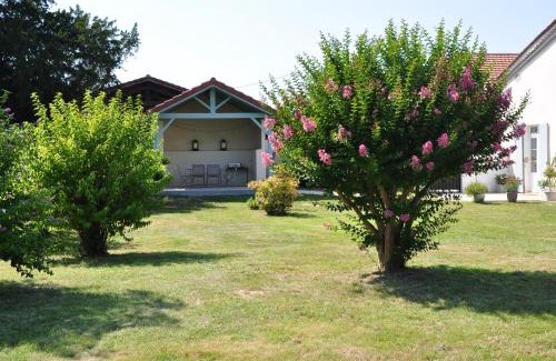 Saint-Pierre-d'Aurillac Casa | CLOS SAINT SAUVEUR - guesthouse au coeur des vignes sur le coteau