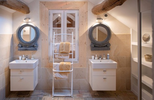 Meursault Casa | Clos Saint Jacques