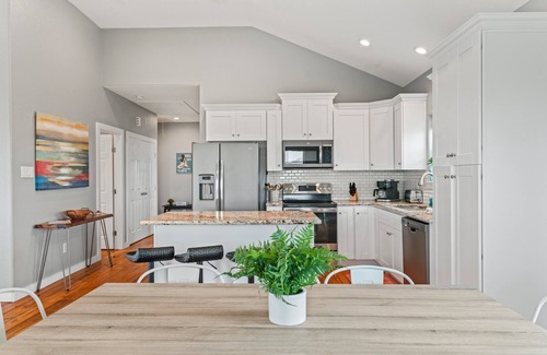 Indian Beach Casa | Close to Beach / Clean / Outdoor Bar / Pet Friendly
