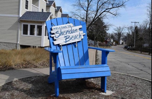 Michigan City Apartamento | Close to Beach, Hot Tub, Pet Friendly, Firepit