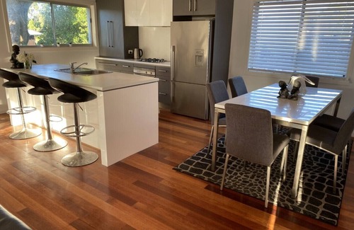 Southport Casa | Close to Beach private house pool family pet friendly