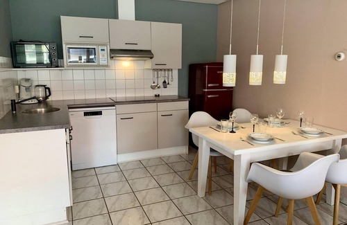 Petten Casa | Close to beach, spacious city centre flat, 2 bedrooms, WiFi, washing machine