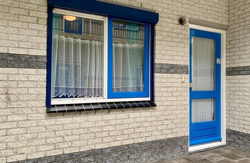Petten Casa | Close to beach, spacious city centre flat, 2 bedrooms, WiFi, washing machine