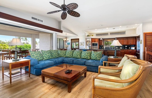 Kulalani Casa | 🏖️Close to Beaches & Restaurants | Spacious Townhome | Concierge Incl