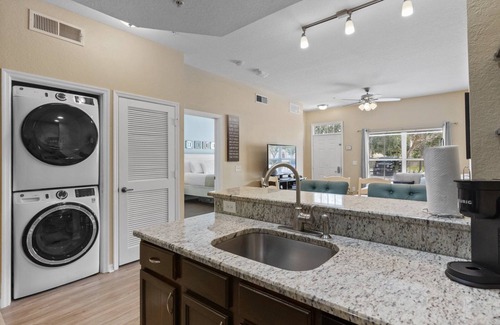 Kissimmee Casa | ¡Cerca de Disney! ¡Inmaculado! Aparcamiento gratuito / Servicios / Wi-Fi. Descuentos de verano!