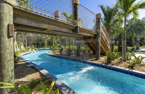 Kissimmee Villa | Close to Disney! Stunning 5BDR villa in story lake