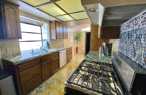 Sherwood Forest and Thistle Development Casa | CLOSE TO DISNEYLAND & CONVENTION CENTER