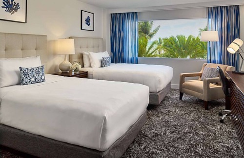 East Fort Lauderdale Hotel | Close to Downtown Fort Lauderdale! Ocean View! Parking, Pool, Pets Allowed!
