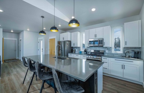 Four Corners Condominio | Close to Downtown Bozeman & Big Sky w/ Easy Trail Access - Sunrise Retreat