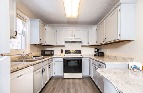Rapid City Casa | ⁑Close to Downtown⁑Patio Seating⁑Clean&Quiet⁑