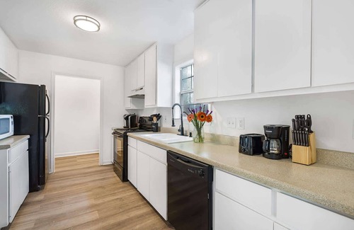 Westfield Casa | Close to downtown & UT | Stone's Throw by Portoro