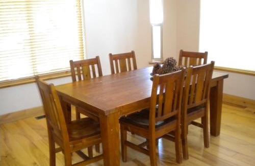 Black Bart Casa | Close To Everything Newly Built With Games Room