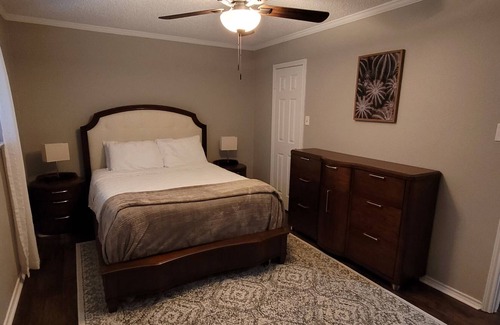 Northeast Carrollton Casa | Close to everything - Family friendly