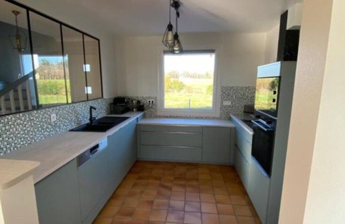 Saint-Brieuc-de-Mauron Casa | Close to the magical Broçeliande forest, quiet countryside, with sauna.