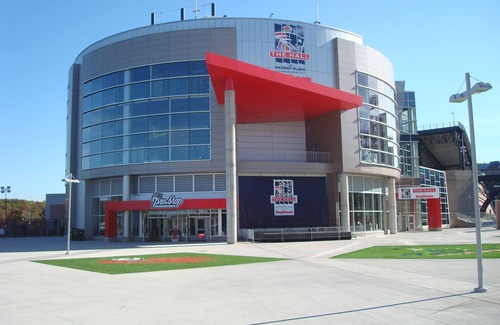 Foxboro Casa | Close to Gillette Stadium! Unit with FREE Breakfast and FREE Parking!