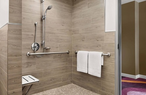 Pasadena Hotel | Close to Ice Skating Center and Museums! 2 Pet-friendly Units, Pool, Parking!