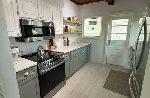 Shore Acres Casa | Close to it all!