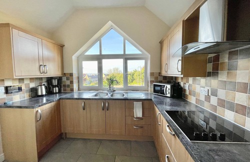 Holyhead Casa | Close to Marina