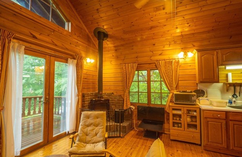 Nasu Casa | Close to Nasu no Mori log house BBQ on the deck - clover villa / Nasu-gun Tochigi