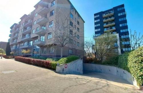 Evere Apartamento | Close to NATO Bus Tram calm location parking extra onsite disc parking