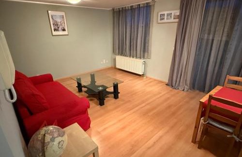 Evere Apartamento | Close to NATO Bus Tram calm location parking extra onsite disc parking