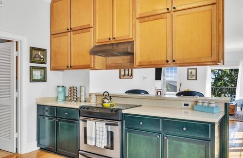 Darien Apartamento | Close to River, In downtown, coffee shop on lower level of building, close to food walking distance