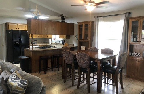 Heber Springs Casa | Close to Sandy Beach, and Dam Site Marina. Great home for friends and family