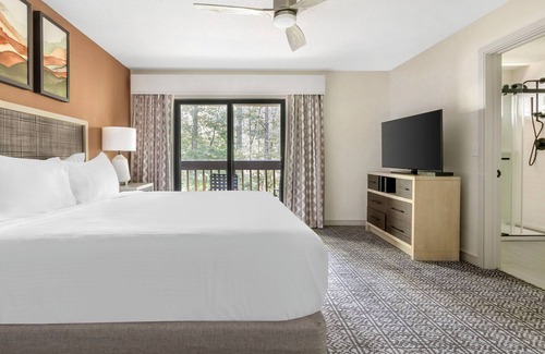 Sapphire Complejo | Close to Seasonal Ski Areas! Free Parking, 3 Pools, Jacuzzi and Sauna