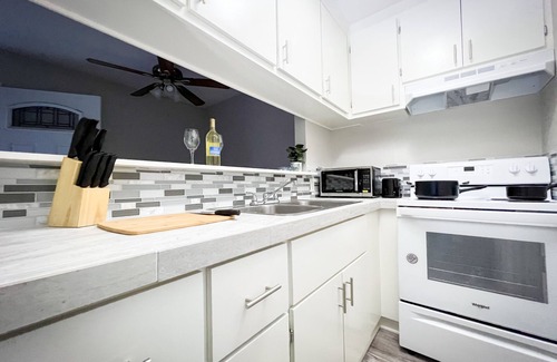 Nacogdoches Condominio | Cerca de SFA ¡Tranquilo Refugio en Nacogdoches! Moderno Apartamento en Centro.