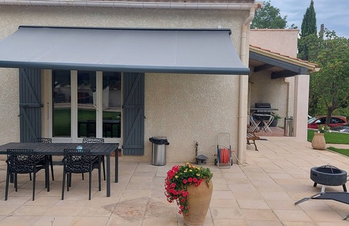 Eyragues Villa | Close to St Rémy de Provence, surrounded by pine and olive trees.