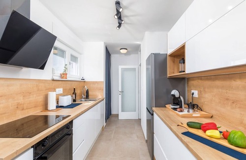 Veruda Apartamento | Close to the Beach and the Mall - Sunny Pula
