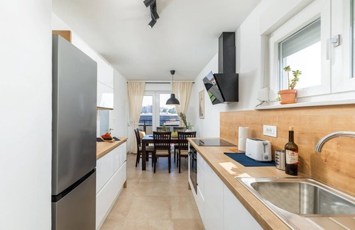 Veruda Apartamento | Close to the Beach and the Mall - Sunny Pula