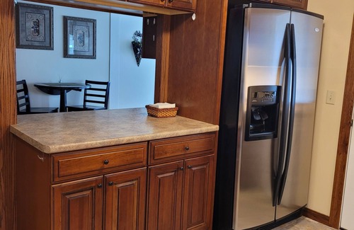 Oshkosh Apartamento | Close to the big events in Oshkosh when you stay at Doty Landings
