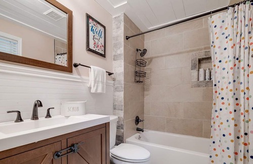 Montgomery Casa | Close to the Coast