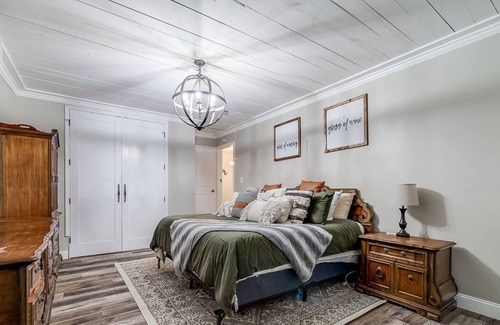 Montgomery Casa | Close to the Coast
