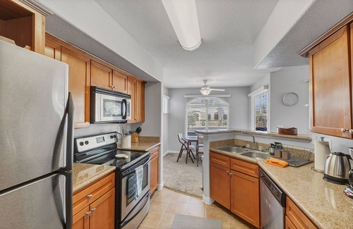Spring Valley Condominio | Close to the Las Vegas strip. Cozy and comfortable 2bd 2ba.