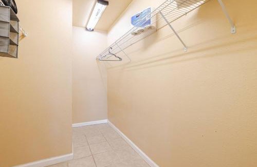 Riverside Casa | Close to UCR campus! Free parking! King beds!
