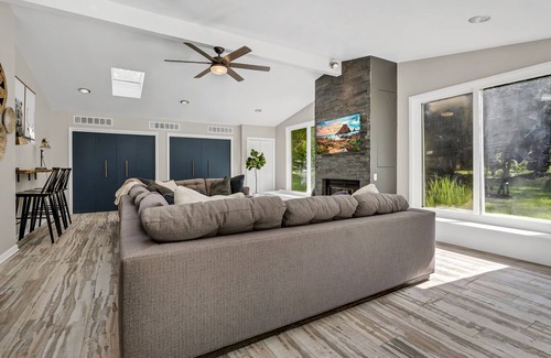 Iowa City Casa | Close to UIHC, UIowa, shopping, restaurants & MORE :: The City Park Place BnB