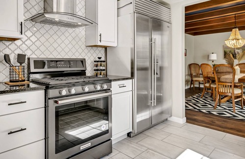 Iowa City Casa | Close to UIHC, UIowa, shopping, restaurants & MORE :: The City Park Place BnB