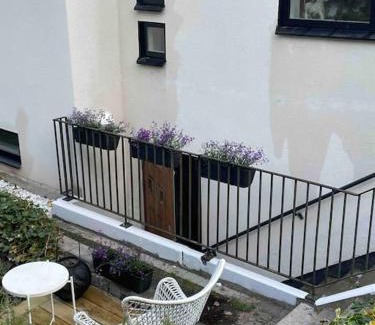 Saltsjobaden Apartamento | Close to water and nature