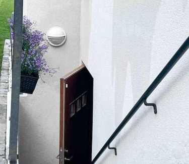 Saltsjobaden Apartamento | Close to water and nature