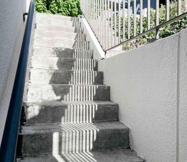Saltsjobaden Apartamento | Close to water and nature