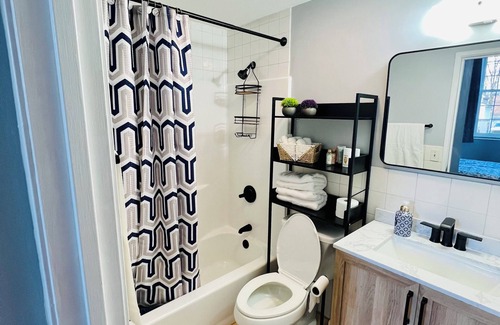 Hamden Apartamento | Close to Yale hospital,1 bed apt, great location