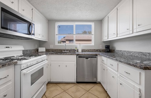 Stoneridge Place Casa | Close to Zilker Park, Downtown, Mall & more.