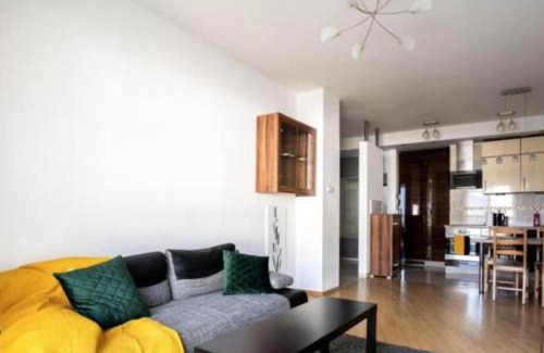 Mirow Apartamento | Close-Urban Chic - One Bedroom Apartment - Luxury Warsaw Stays- Platinum Towers&606