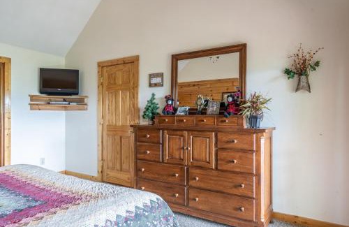 Black Bear Falls Casa | Closer to Home